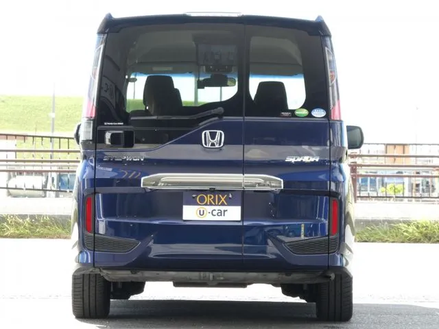 ステップワゴン　スパーダ（ホンダ）の車両写真