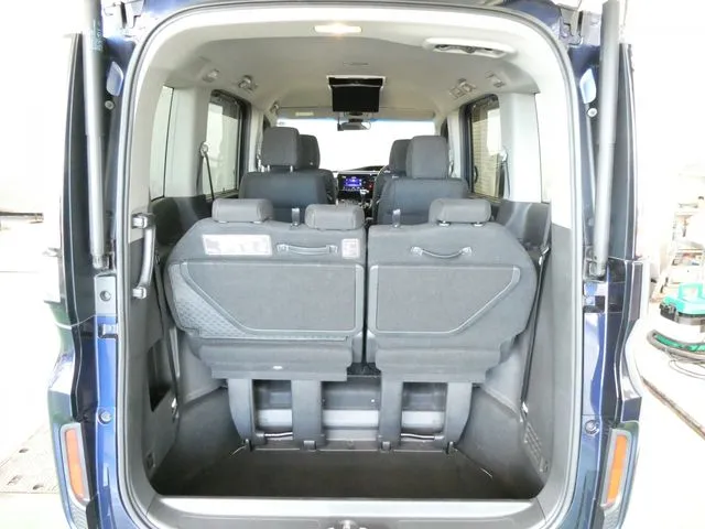 ステップワゴン　スパーダ（ホンダ）の車両写真