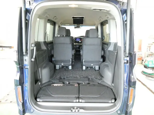 ステップワゴン　スパーダ（ホンダ）の車両写真