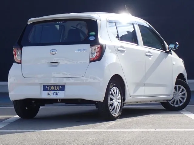 ミラ　イース（ダイハツ）の車両写真