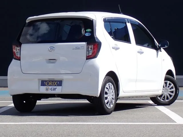 ミラ　イース（ダイハツ）の車両写真