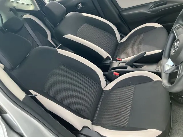 ニッサン　ノート