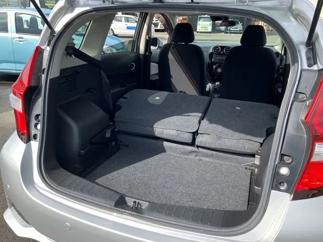 ニッサン　ノート