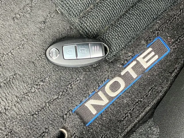 ニッサン　ノート