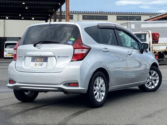 ニッサン　ノート