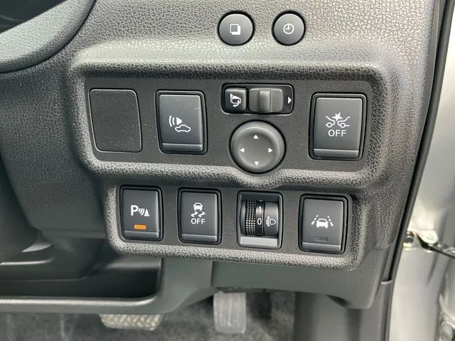 ニッサン　ノート