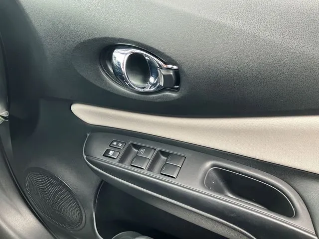 ニッサン　ノート