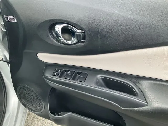 ニッサン　ノート　４ＷＤ