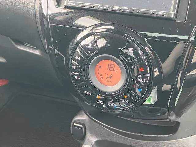 ニッサン　ノート　４ＷＤ