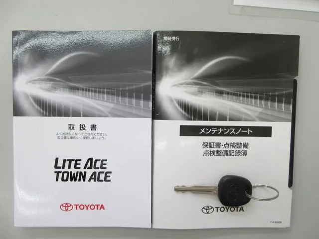 タウンエースバン 4WD(トヨタ)の車両写真