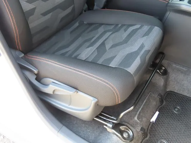 ダイハツ タフト