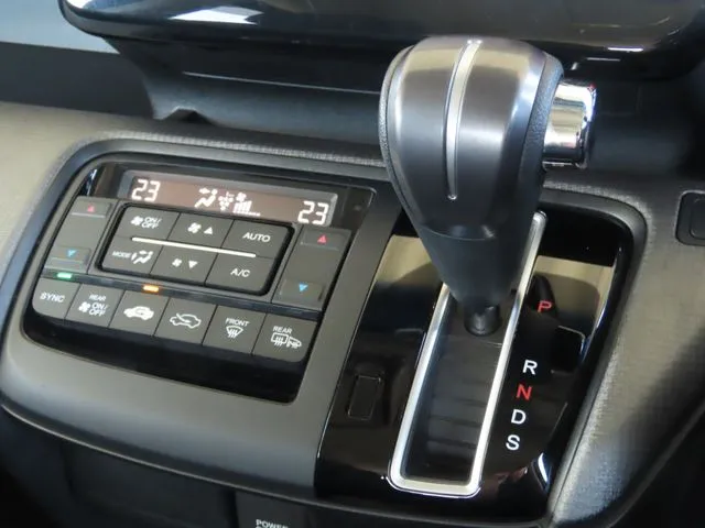 ステップワゴン　スパーダ（ホンダ）の車両写真