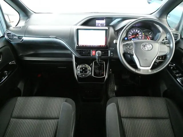 トヨタ ヴォクシー