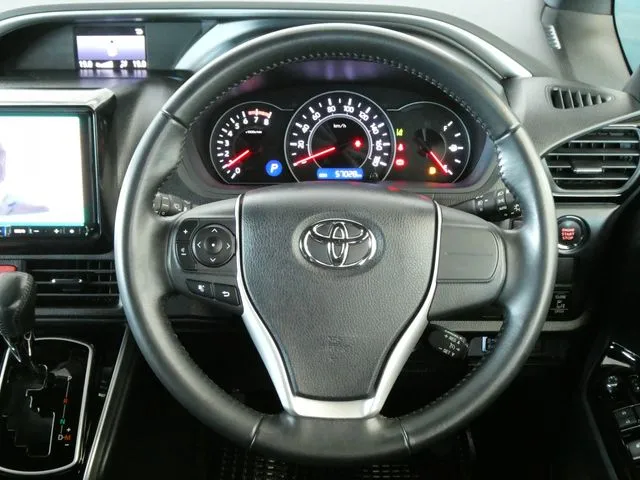 トヨタ ヴォクシー