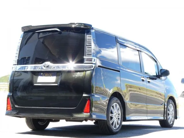 トヨタ ヴォクシー