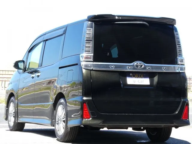 トヨタ ヴォクシー