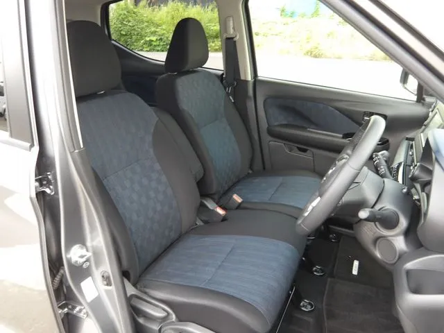 デイズ（ニッサン）の車両写真