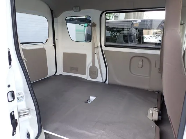 エブリイバン（スズキ）の車両写真