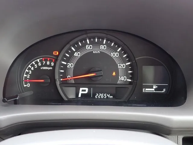 エブリイバン（スズキ）の車両写真