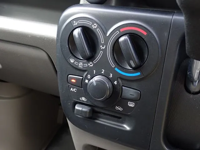 エブリイバン（スズキ）の車両写真