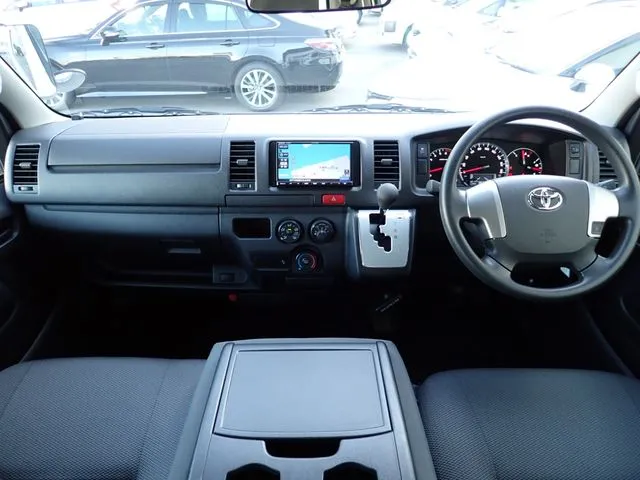 ハイエースバン　１．２５ｔ　２ＷＤ（トヨタ）の車両写真