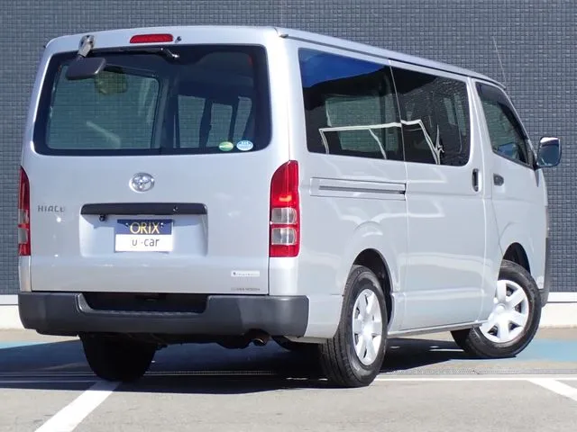 ハイエースバン　１．２５ｔ　２ＷＤ（トヨタ）の車両写真
