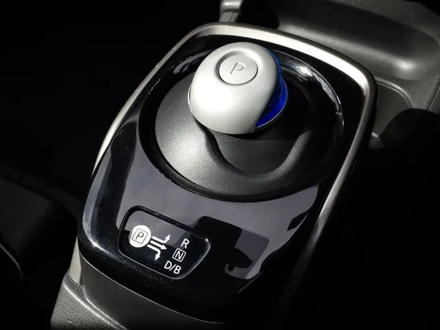 ノート(ニッサン)の車両写真