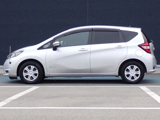 ノート(ニッサン)の車両写真