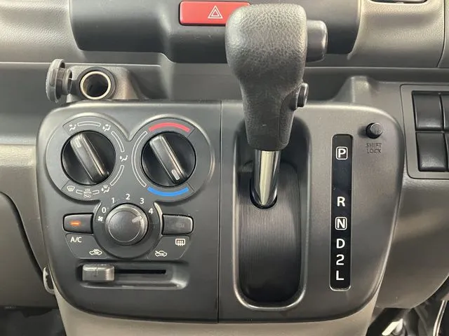 スズキ　エブリイバン