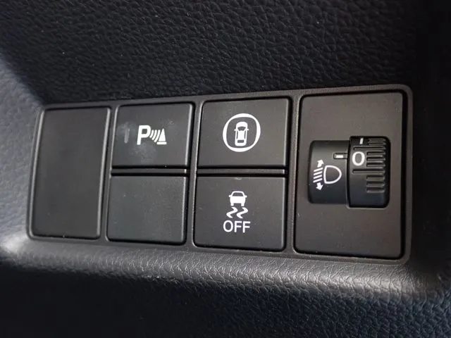 ホンダ　フィット　ｅ：ＨＥＶ