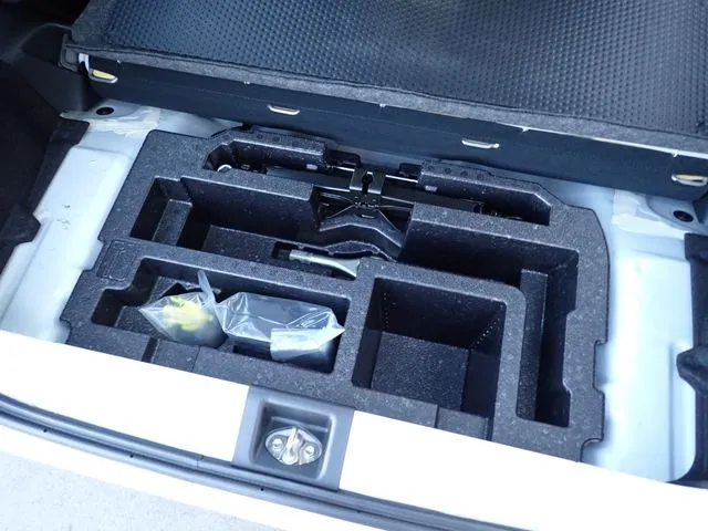 ミラ　イース（ダイハツ）の車両写真