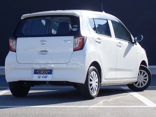 ミラ　イース（ダイハツ）の車両写真