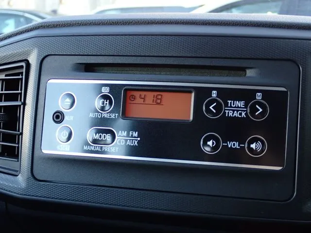 ミラ　イース（ダイハツ）の車両写真