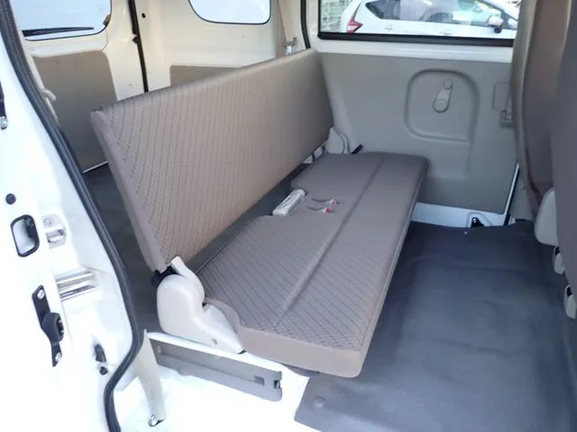 スズキ　エブリイバン