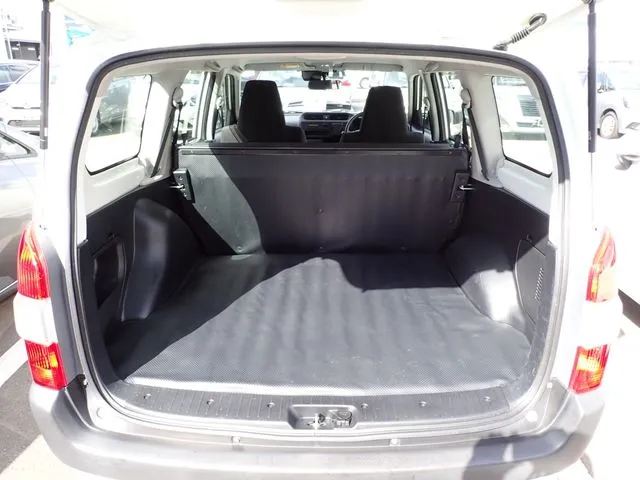 トヨタ　プロボックスバン　２ＷＤ