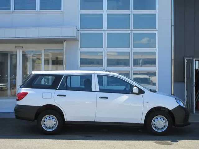 ニッサン NV150 AD 4WD