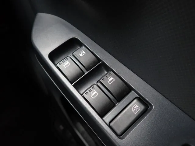 ダイハツ ミラ イース