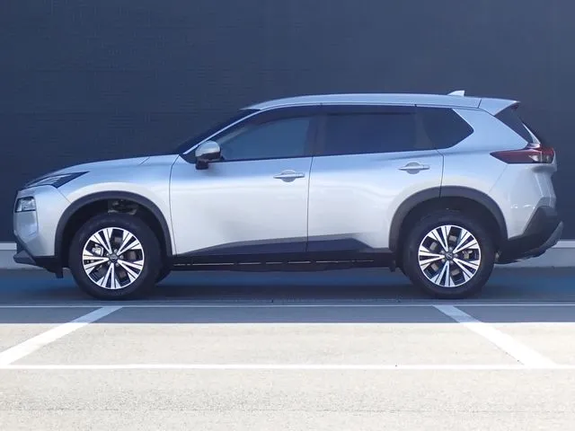 ニッサン　エクストレイル　ハイブリッド　２ＷＤ