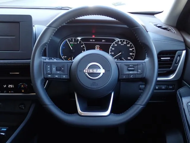 ニッサン　エクストレイル　ハイブリッド　２ＷＤ