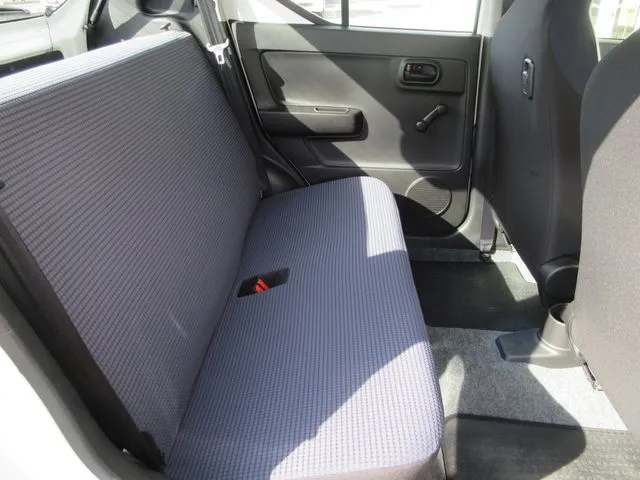 スズキ　アルト　４ＷＤ