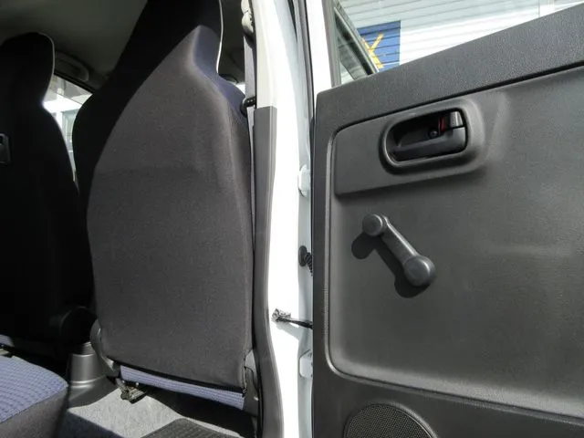 スズキ　アルト　４ＷＤ