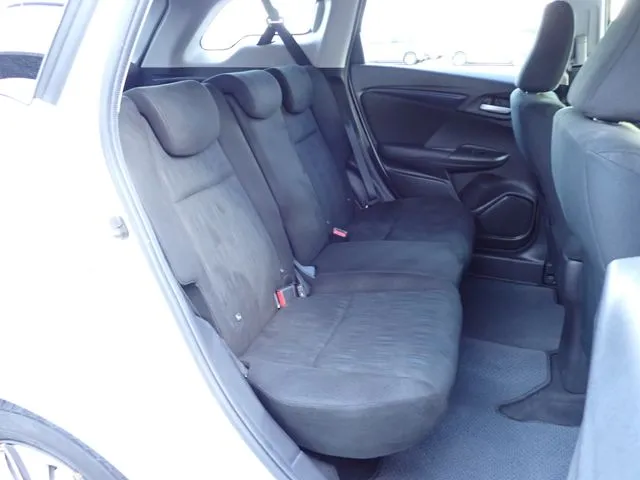 シャトル　ハイブリッド（ホンダ）の車両写真