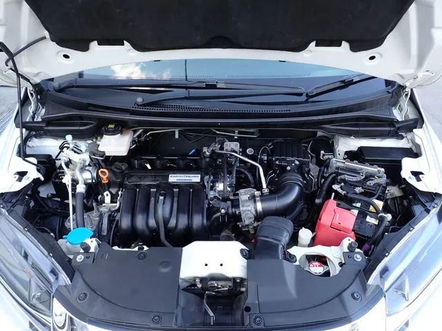 シャトル　ハイブリッド（ホンダ）の車両写真