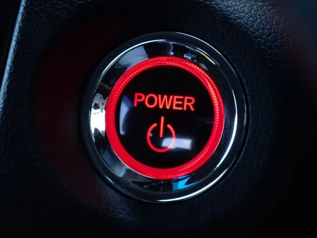 シャトル　ハイブリッド（ホンダ）の車両写真