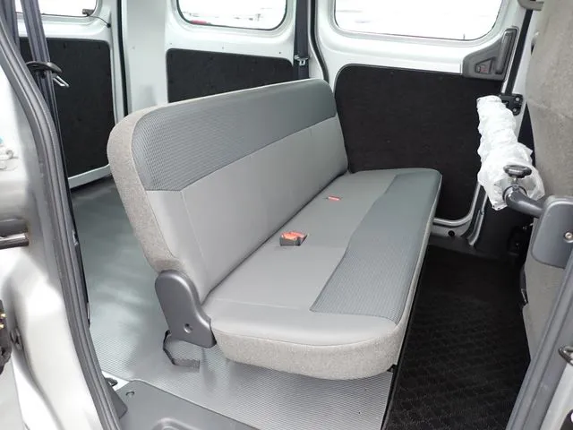 NV200バネットバン(ニッサン)の車両写真