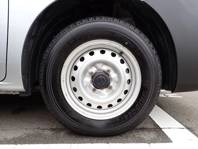 NV200バネットバン(ニッサン)の車両写真