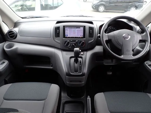 NV200バネットバン(ニッサン)の車両写真