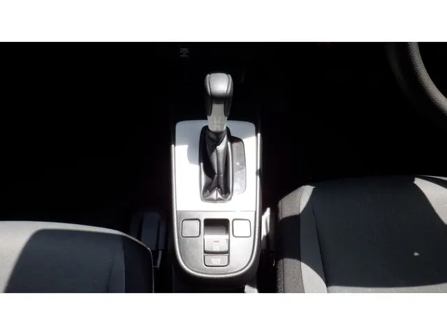 ホンダ　フィット　ｅ：ＨＥＶ