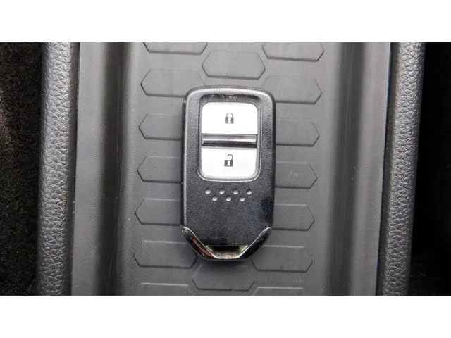 ホンダ　フィット　ｅ：ＨＥＶ