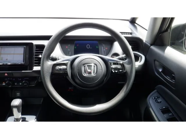 ホンダ　フィット　ｅ：ＨＥＶ